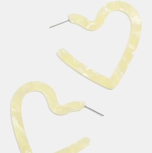 ❤ 4/$15❤Cream Resin Heart  Earrings